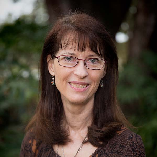 Julie Snow